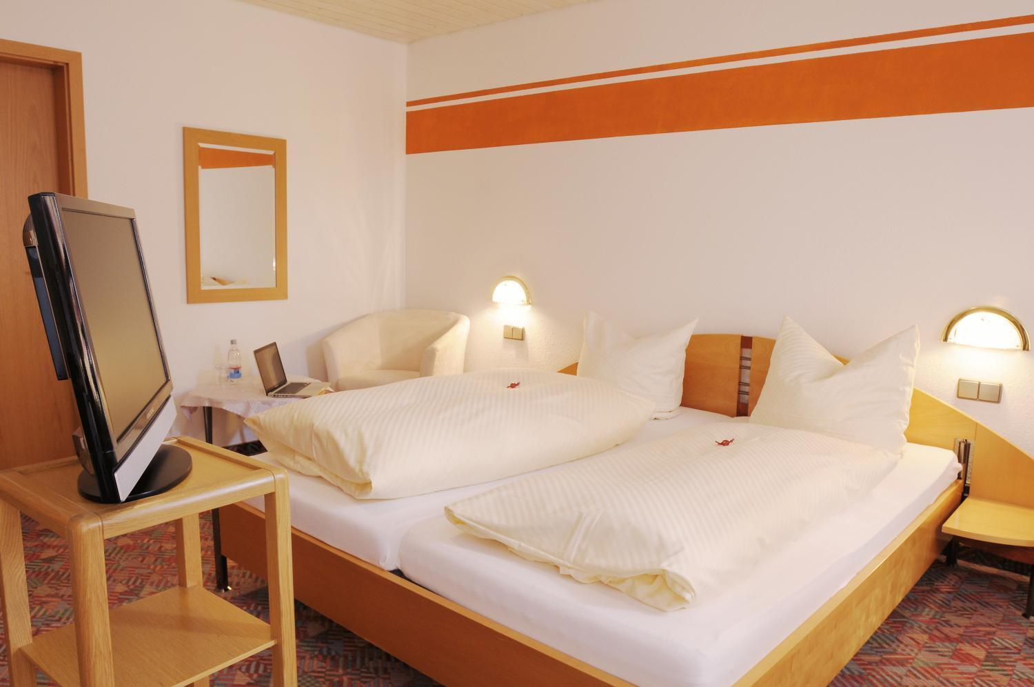 Hotel Landgasthof Kranz Huefingen Екстер'єр фото