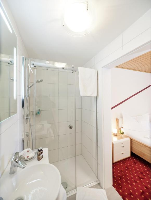 Hotel Landgasthof Kranz Huefingen Екстер'єр фото
